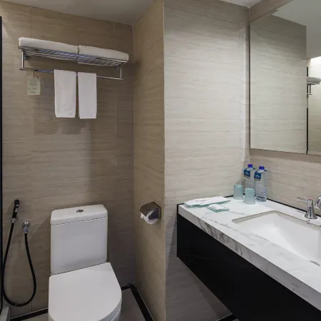 Hotel Santika Mataram Lombok Отели в г. Матарам