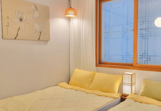 대구 종로 숙소 침실