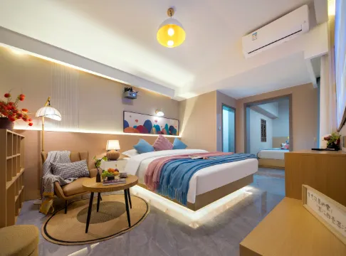 Yunxi Xiaozhu • Audio-Visual Homestay (Zhangjiajie Tianmen Mountain Cableway Branch)