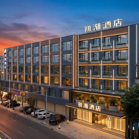 First Encounter Hotel
