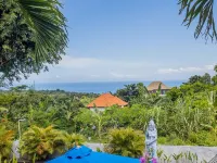 Tatak Bunut Villa Nusa Ceningan ブルー・ラグーン周辺のホテル