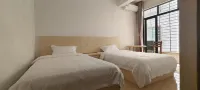 Aline Hotel