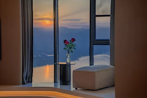 SuWu Selected · Wanghu Homestay (Taiyuan Jinyang Lake Red Lantern Stadium)