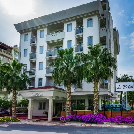La Brisa Hotel