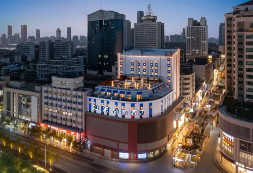 Home Inn Business Hotel (Nanchang Tengwang Pavilion Wanshougong Metro Station)