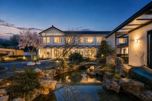 Floral Lux Hotel·Yixing Yuyang Huaiyu Homestay