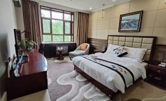Golmud Hotel