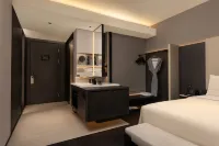 Atour Hotel, Qianxi Plaza, Zhengzhou CBD International Convention and Exhibition Center - parking