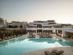 NĒRO Boutique Hotel