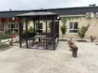 Jinghe · Sanyaoer | Minimal·Design Homestay (Xinjiang Bozhou Jinghe Bajiahu Gas Station) - สัตว์เลี้ยง