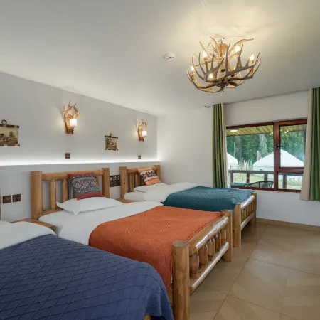 Baihaba Songjian Traditional Mountain Residence