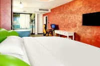 Jingfang E-Sports Hotel (Yangzhou Baoying Huaijiang Avenue Taishan East Road) - 2-Star