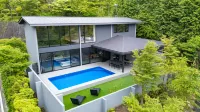 Luxury Hakone Villa: Private Onsen, Sauna & Pool - 溫泉