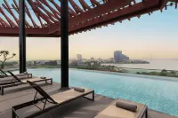 Dusit Le Palais Tu Hoa Hanoi - Beach