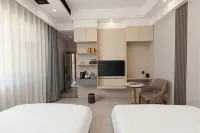 Jiayuan Homestay - parking