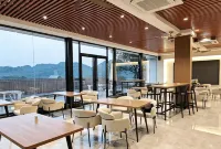 Yingde Yifangting Hillside Homestay - 조식 운영