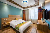 Dashiqiao Leju Theme Hotel