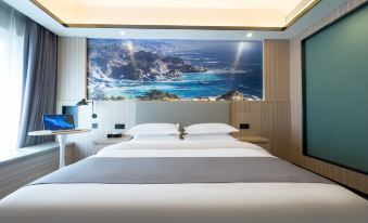 Urban Light Hotel (Kunming South Railway Station Chunrong Street Subway Station)