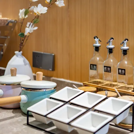 Homeinn · neo (Lvliang City Lishi Binhe South East Road Qianjin South Street)