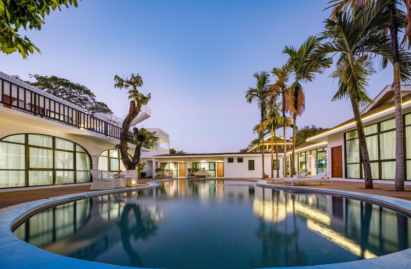 H Flora Hotel