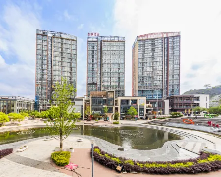 โรงแรมโฮมอินน์อีส (สถานีรถไฟเหนือกุ้ยหยาง) โรงแรมในกุ้ยหยาง