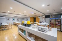 โรงแรมสตาร์เวย์ (สถานีรถไฟตะวันตก หลานโจว)