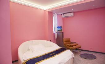 Meet the light luxury small stay (City Hospital Store)