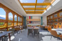 Danba Jiarong College Homestay Hotel a Danba