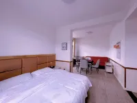 Sunshine Hotel (Zhicao Street Shop)