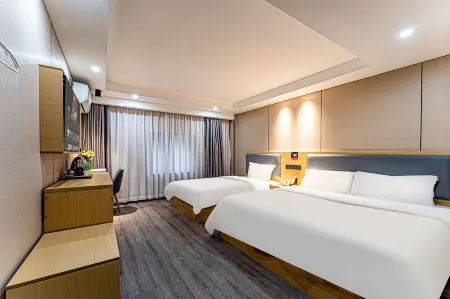 Yijia Boutique Hotel (Shanghai Hongkou Football Stadium) Отели рядом с достопримечательностью «CPC Jiangsu Provincial Committee Former Site (West Gate)»