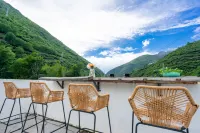 Kangding Tingshan Hot Spring Homestay