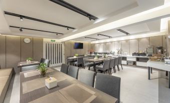 Home Inn (Qidong Lv Siyangqiao Seafood City)