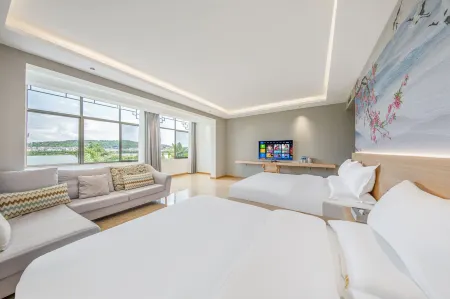 Qingyuan Private Hot Spring Resort Hotel (Mile Huquan Ecological Park)
