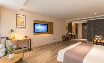 Homeinn Plus Hotel (Zaozhuang Xuecheng High-Speed Railway Station)