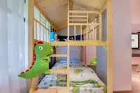 fei Hotel (Zigong Ziliujing Old Street Light Park) - Family