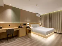 Zhesu Zhenxuan Hotel (Taiyuan Liuxiang Bell Tower Street) Hotels near Ying Ze