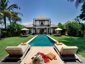 Majapahit Beach Villas