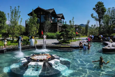Baili Dujuan Huashe Sili Hot-spring Hotel