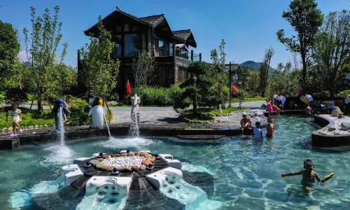 大方百里杜鵑花舍鍶鋰溫泉飯店