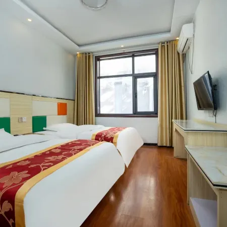 Xinzheng Xiyue Hotel (Shawo Li Subway Station) Отели рядом с достопримечательностью «Ван Император Цинь Цинь»