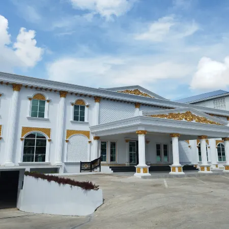 Maulidia Hotel Syariah & Convention Center