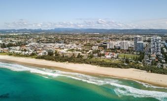Ultra Broadbeach
