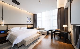 BaiLiQuanZhiJiuDian Hotel (Jiangmen Binjiang Sports Center)