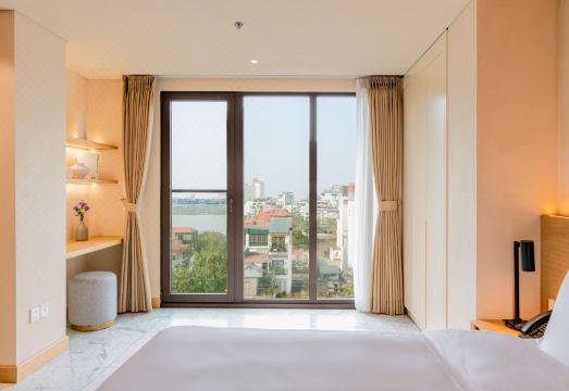 더 파이브 스위트 릴라스 객실