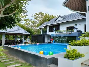 SiriNiran Homestay