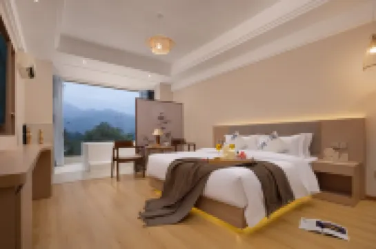 暮山映雪·私湯別院（峨眉山報國寺店）