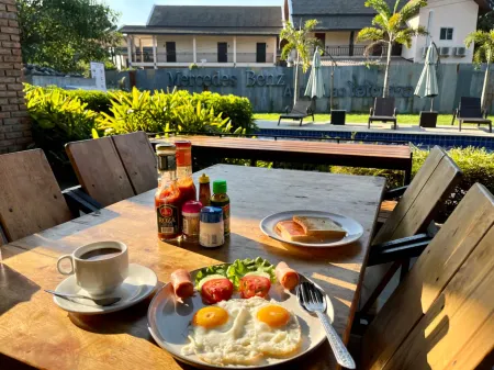 Kong Resort Vangvieng Отели рядом с достопримечательностью «Wat That»