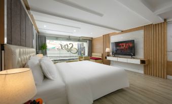 Pina Hotel Boutique Inn