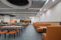 WASSIM HOTEL (Xi'an Xianyang International Airport Jihua Ice and Snow Hotel）