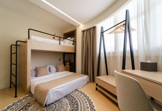 스탠튼 가야 호텔의 깨끗한 로비 또는 외관